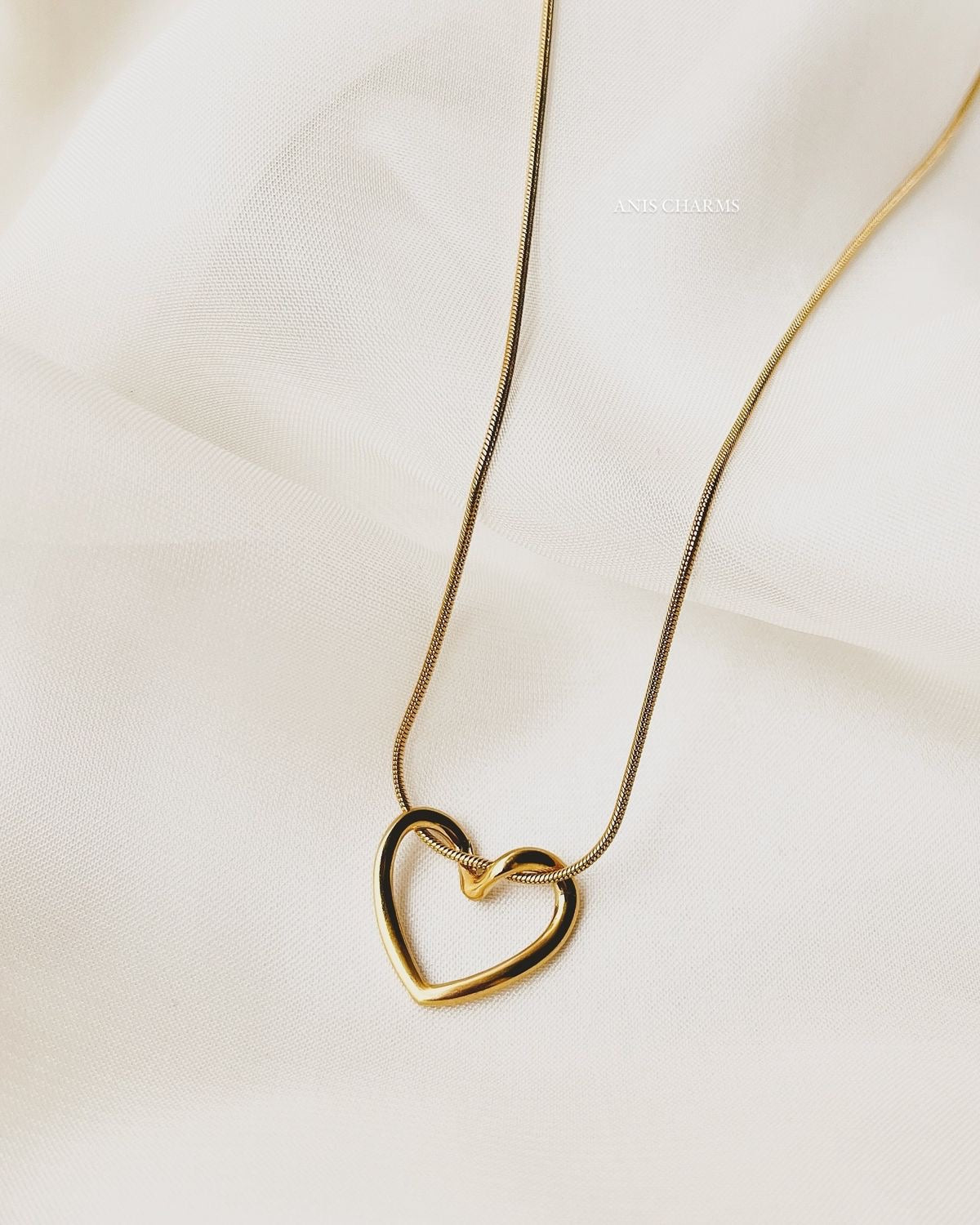 LOVER NECKLACE