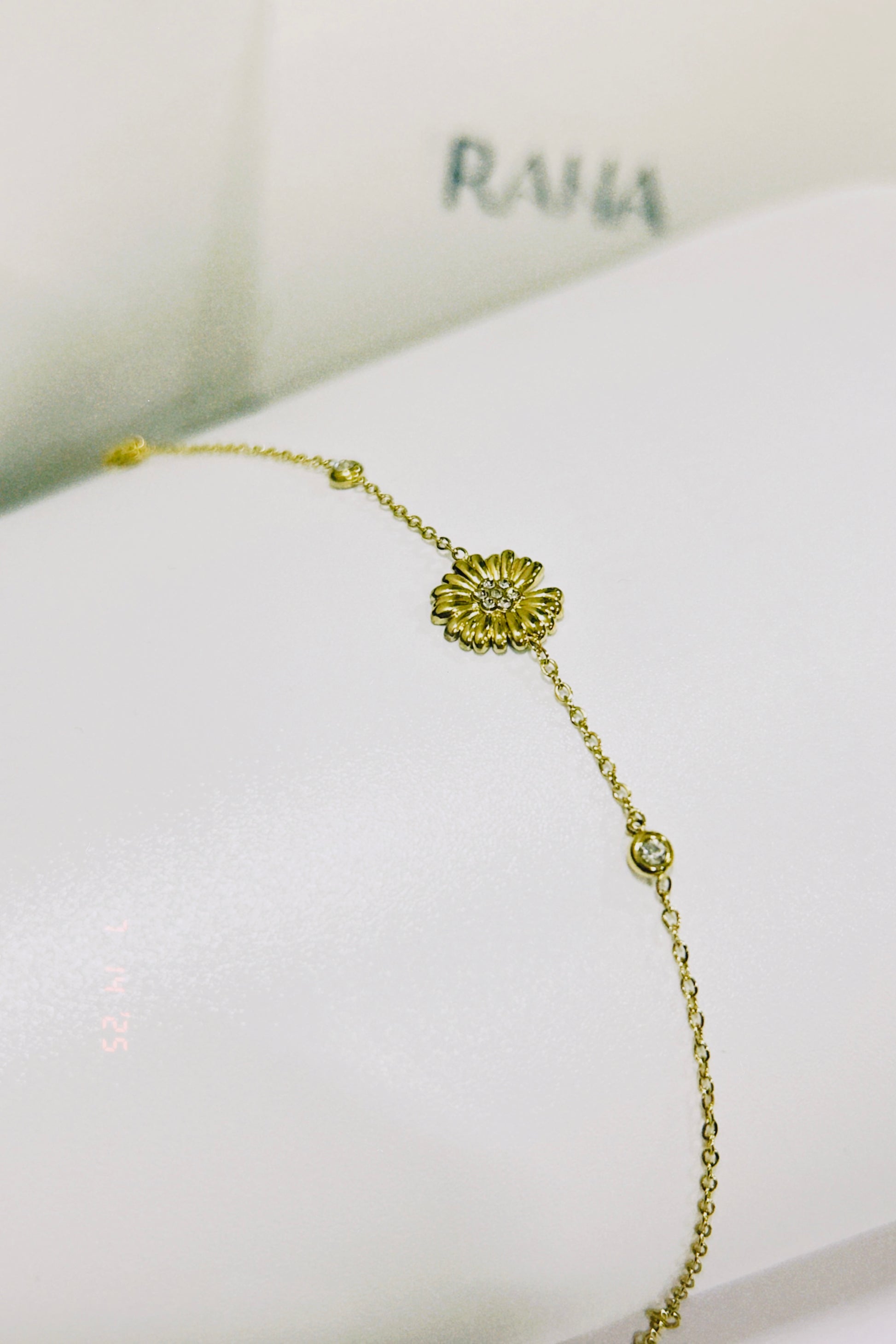 PETALS BRACELET