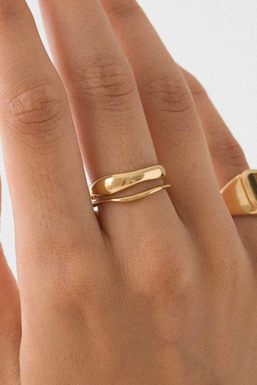 2 WAVES RING