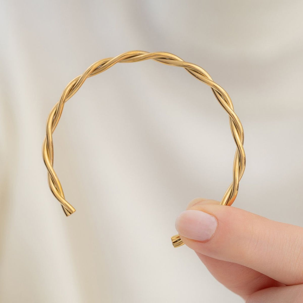 TANGALED CUFF BRACELET