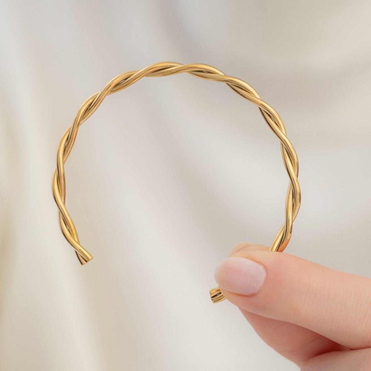 TANGALED CUFF BRACELET