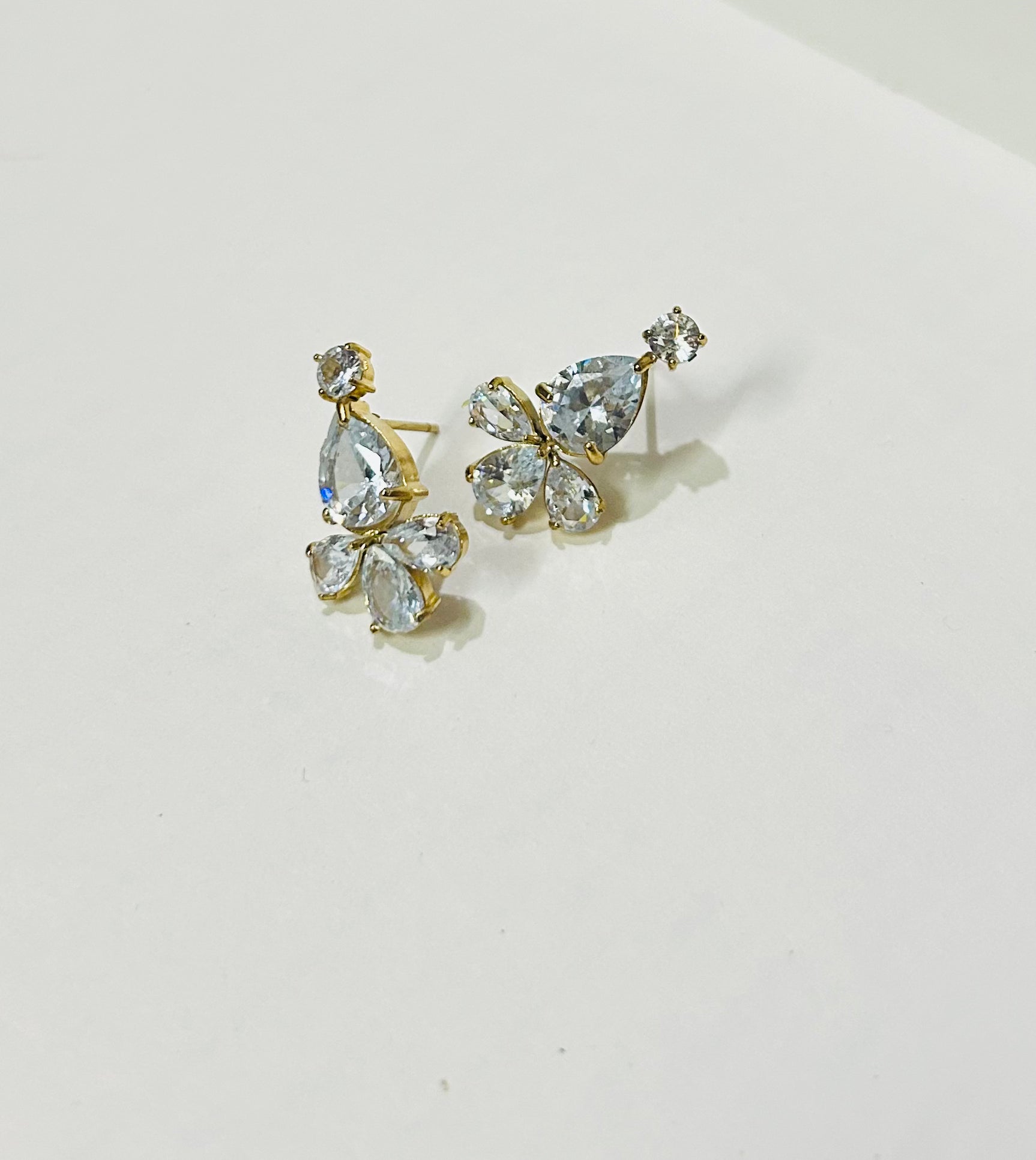 RAIN DROP EARRINGS