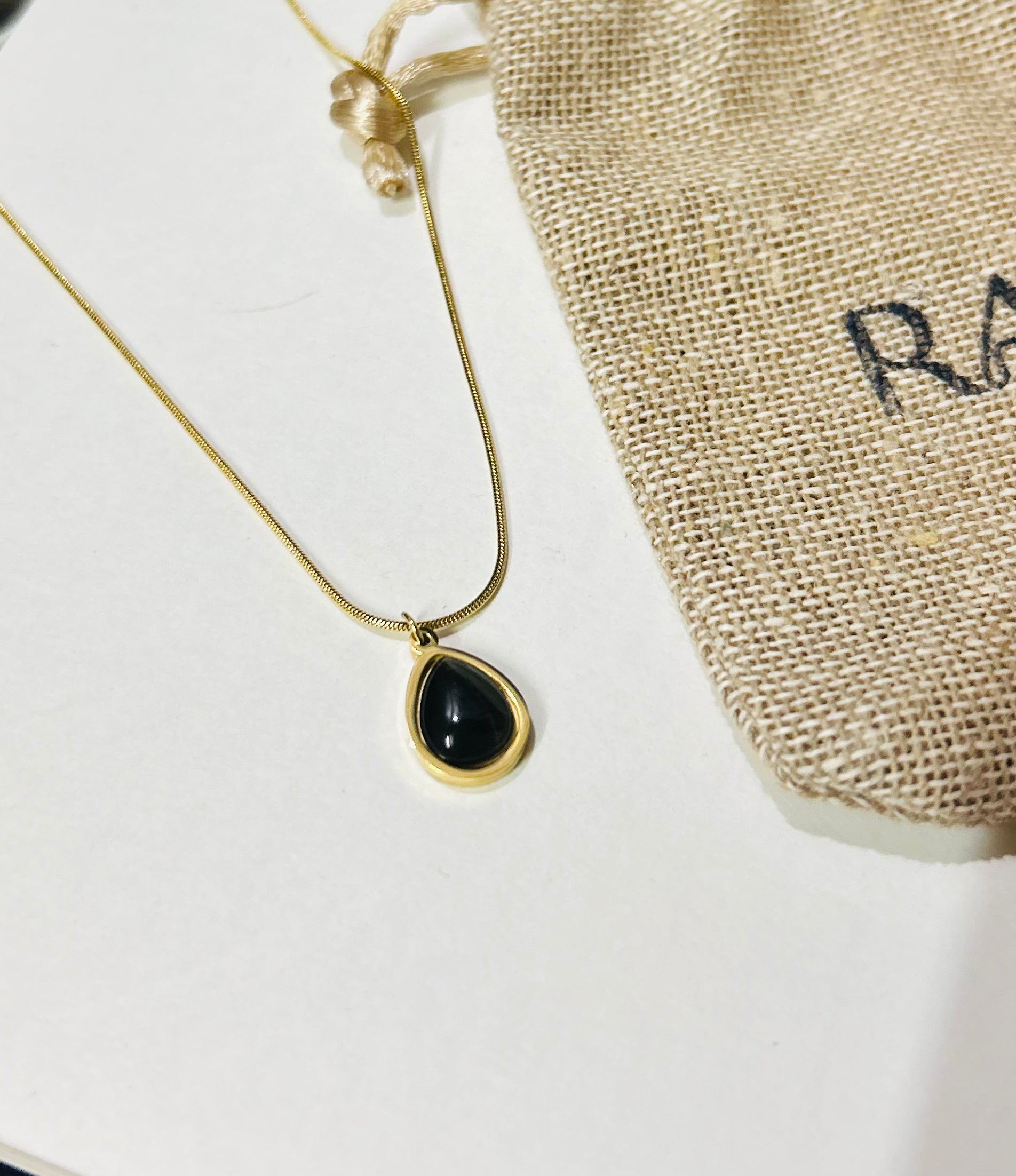 BLACK DROP CHAIN