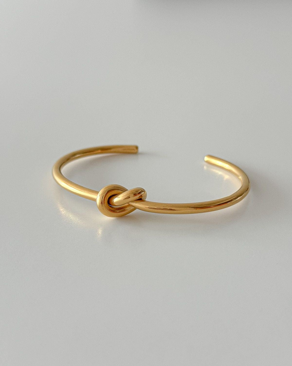 KNOT CUFF BRACELET