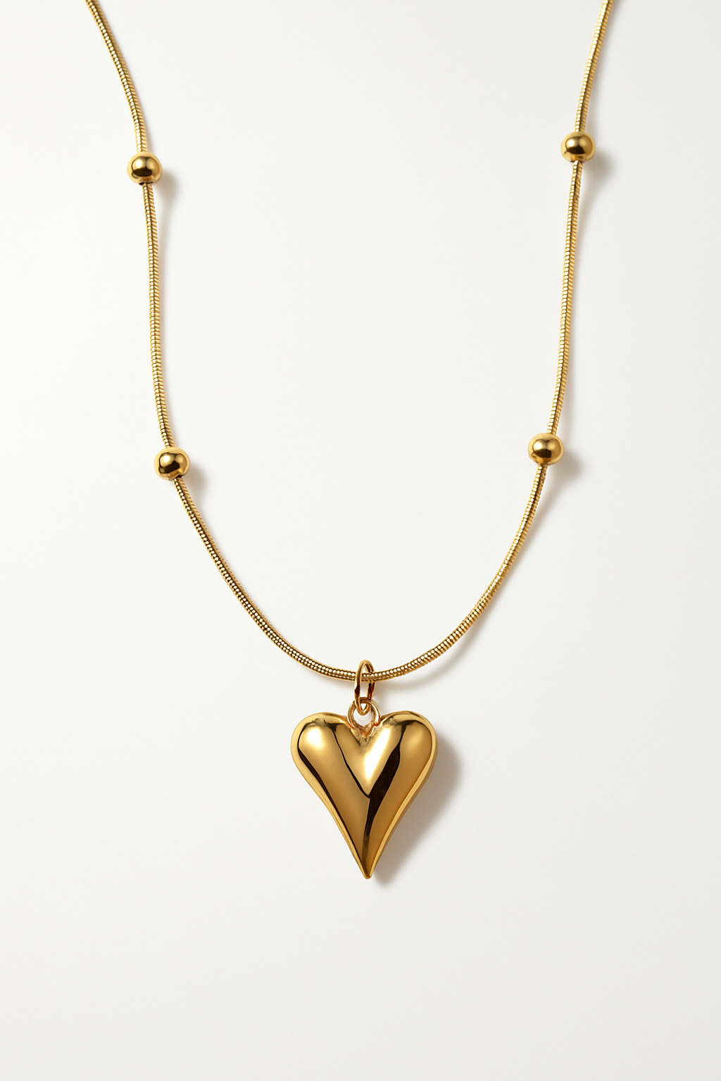 HEART TO HOLD NECKLACE