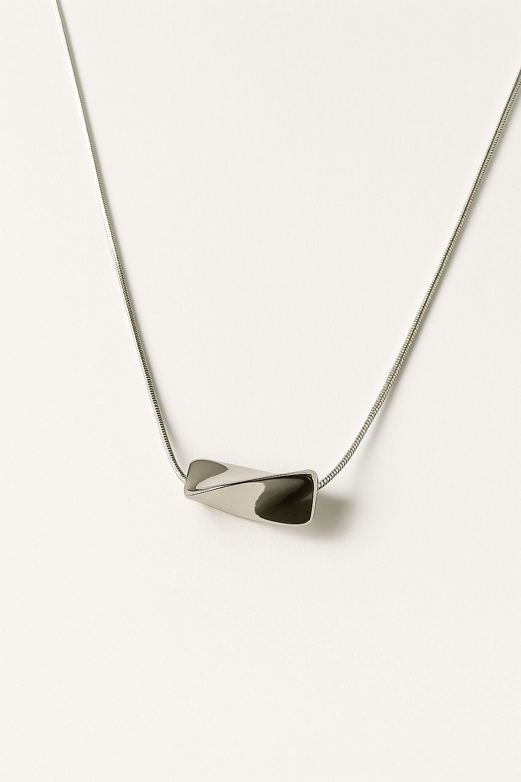 SPIRAL NECKLACE