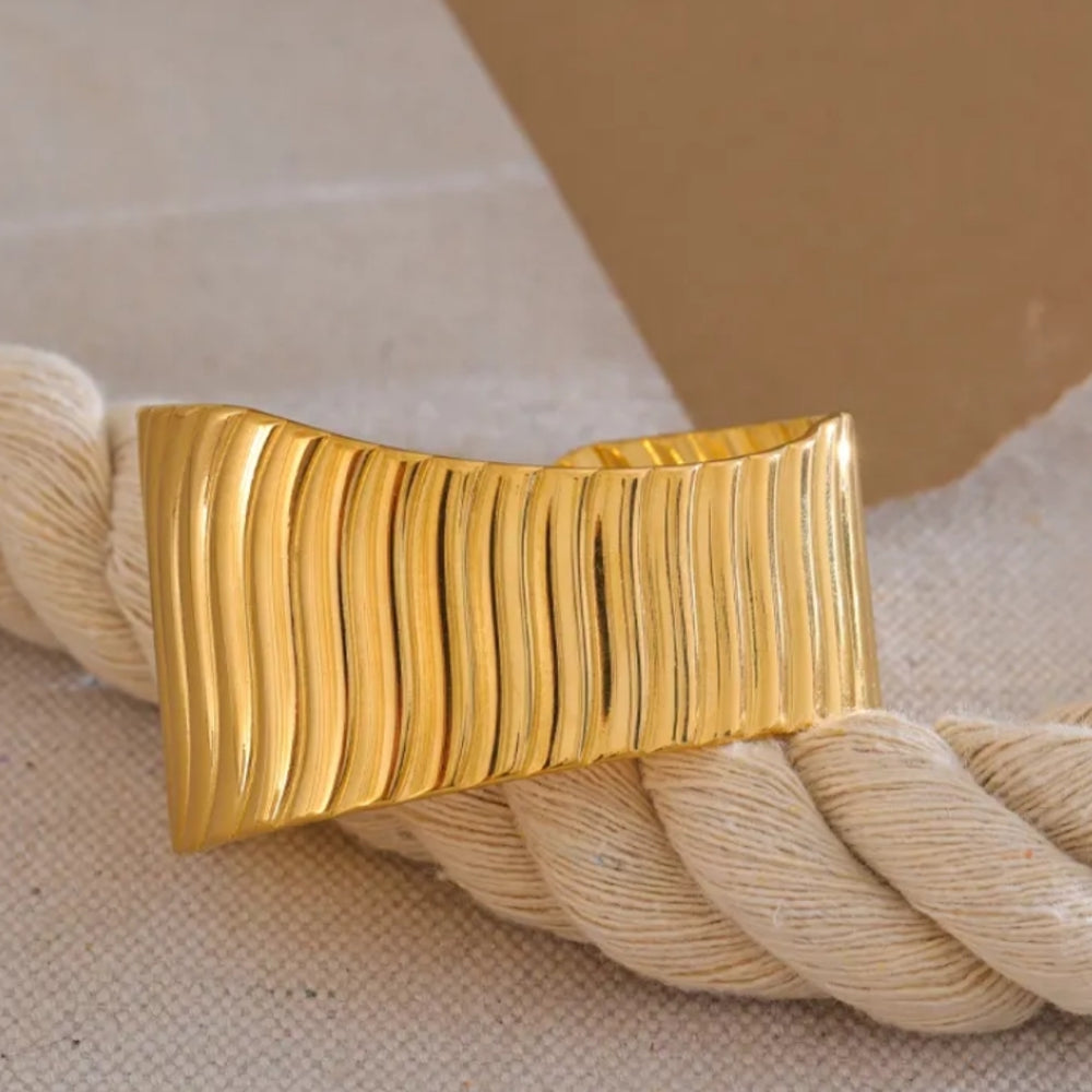GRAIN OF GOLD CUFF BRACELET