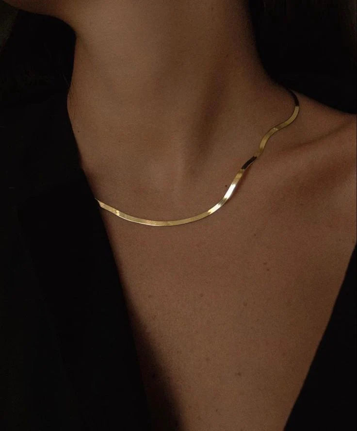 SLEEK CHAIN