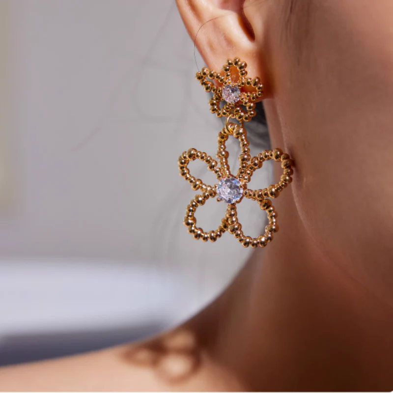 DIAMANTE FLOWER EARRINGS